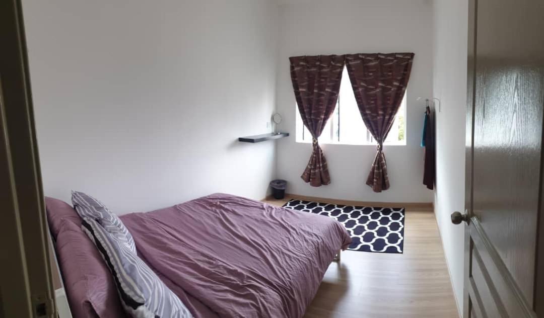 Chombies Muslim Homestay Tanah Rata Ngoại thất bức ảnh